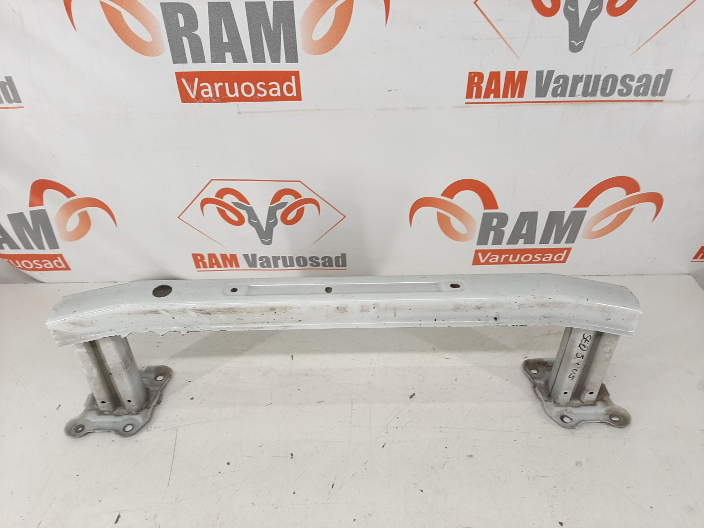Mazda 3 Sedan 09-11 tagatala/ rear crash bar