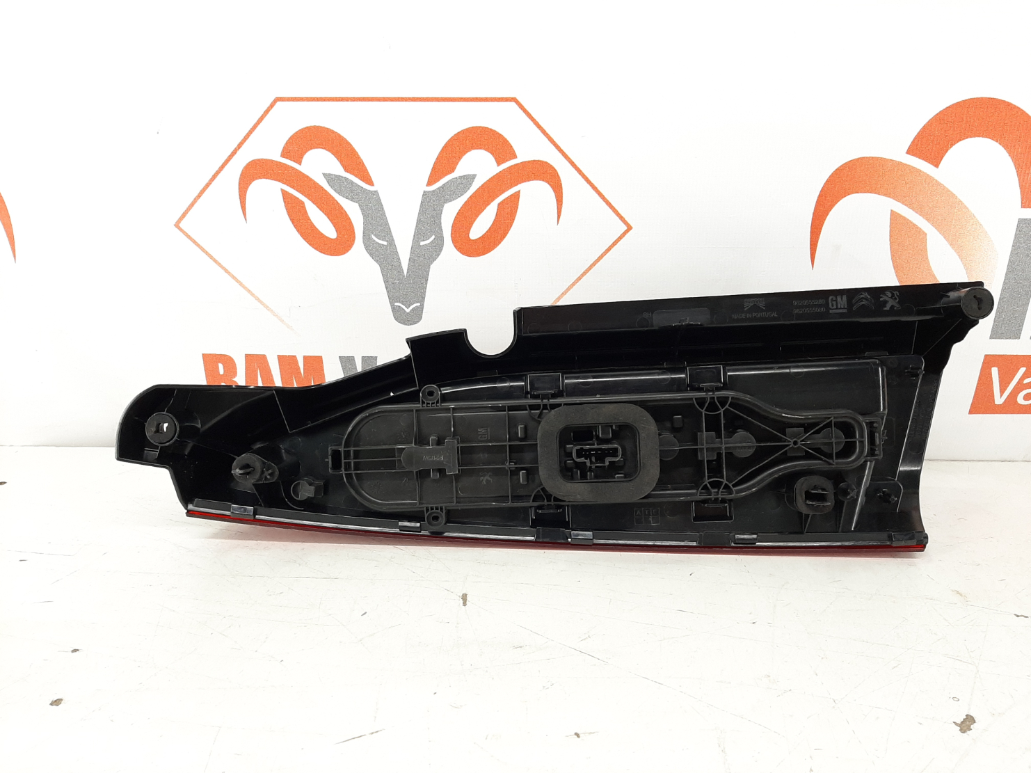 Peugeot Rifter taga tuli/ rear light - pilt 2
