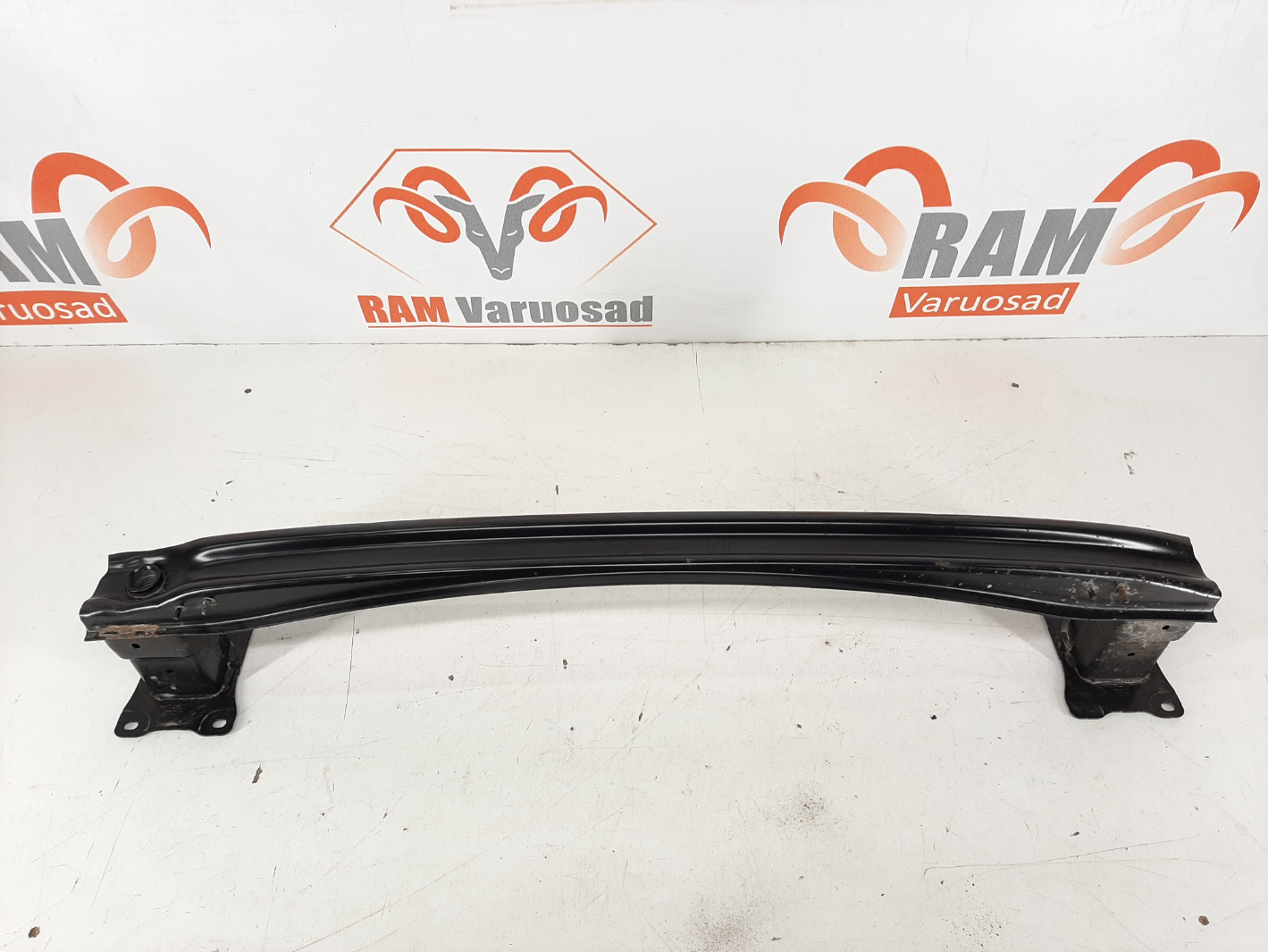 Volkswagen Golf VII hb tagastange tala/rear crash bar
