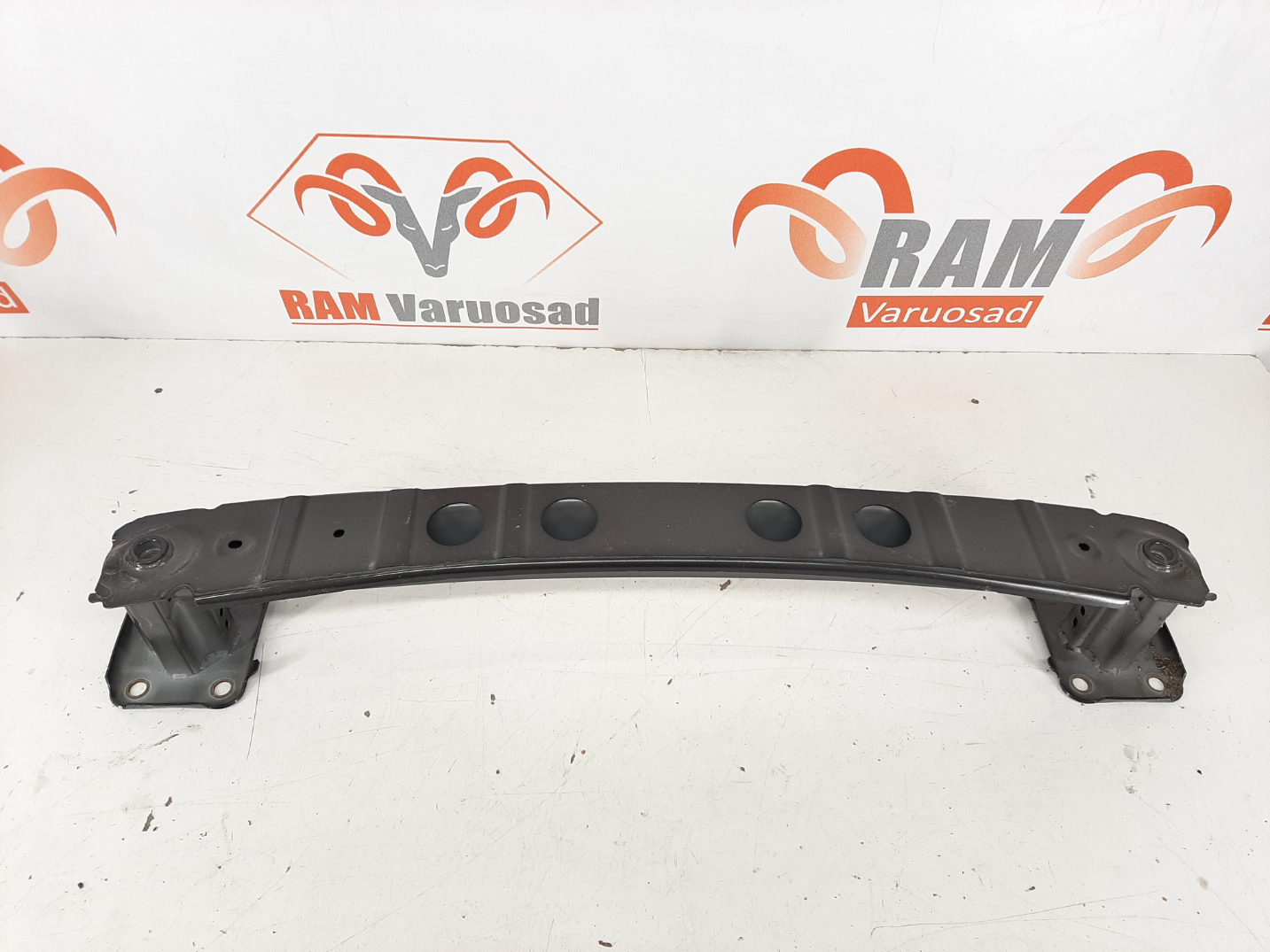 Mazda 3 2019- taga stange tala/ rear crash bar