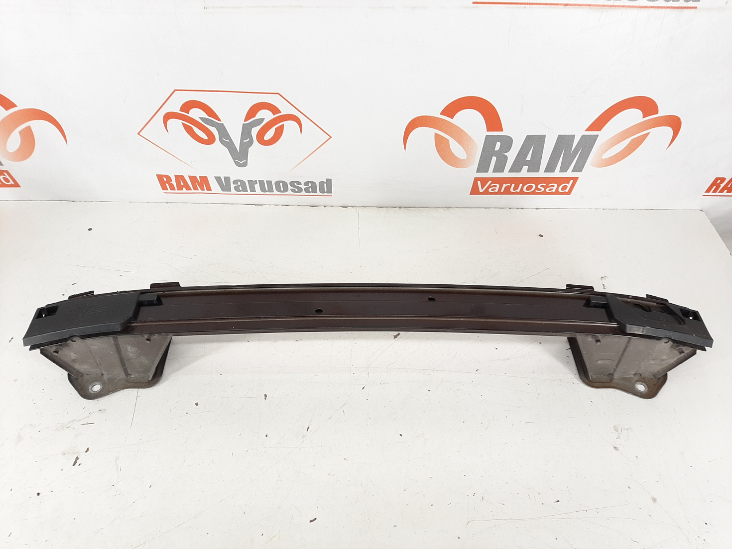 Mazda 3 tagumise kaitseraua tala/ rear crash bar