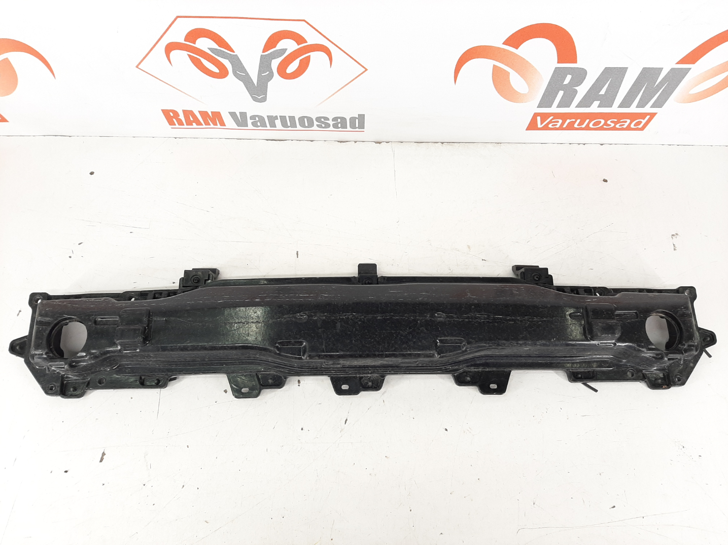 Kia Sportage tagumise kaitseraua tala/ rear crash bar