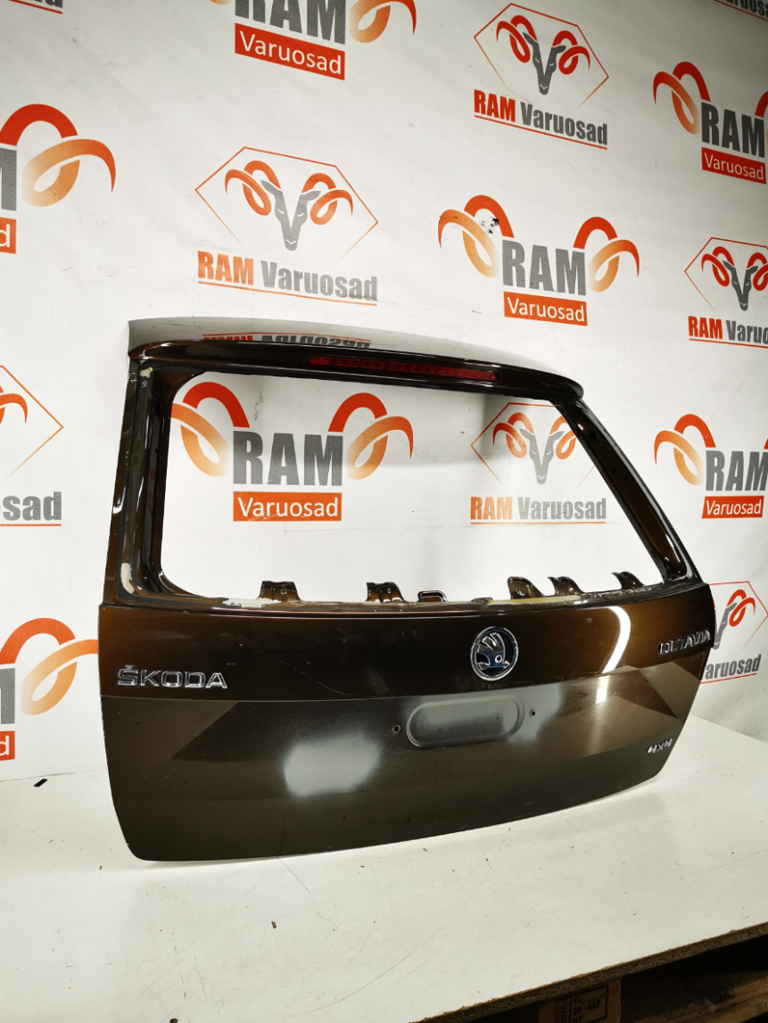 Skoda Octavia tagaluuk/ trunk lid - pilt 2