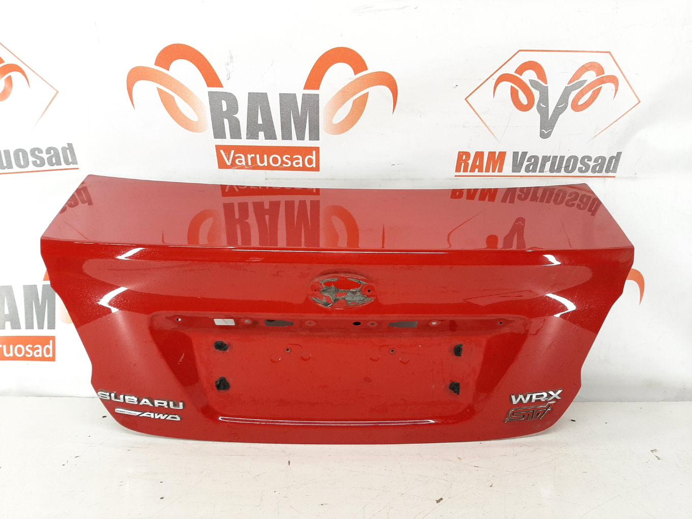 Subaru Impreza WRX tagaluuk/ trunk lid
