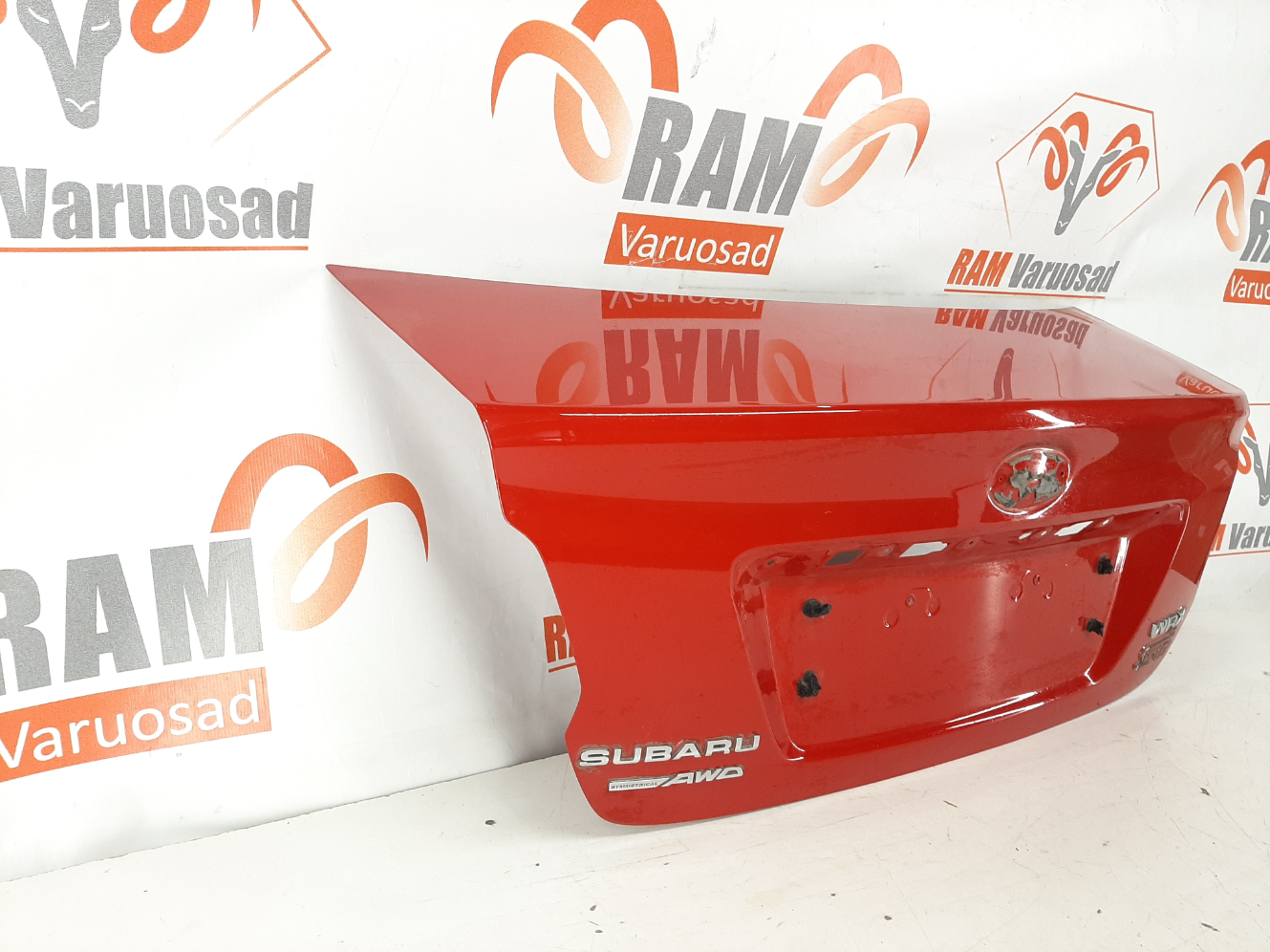Subaru Impreza WRX tagaluuk/ trunk lid - pilt 3