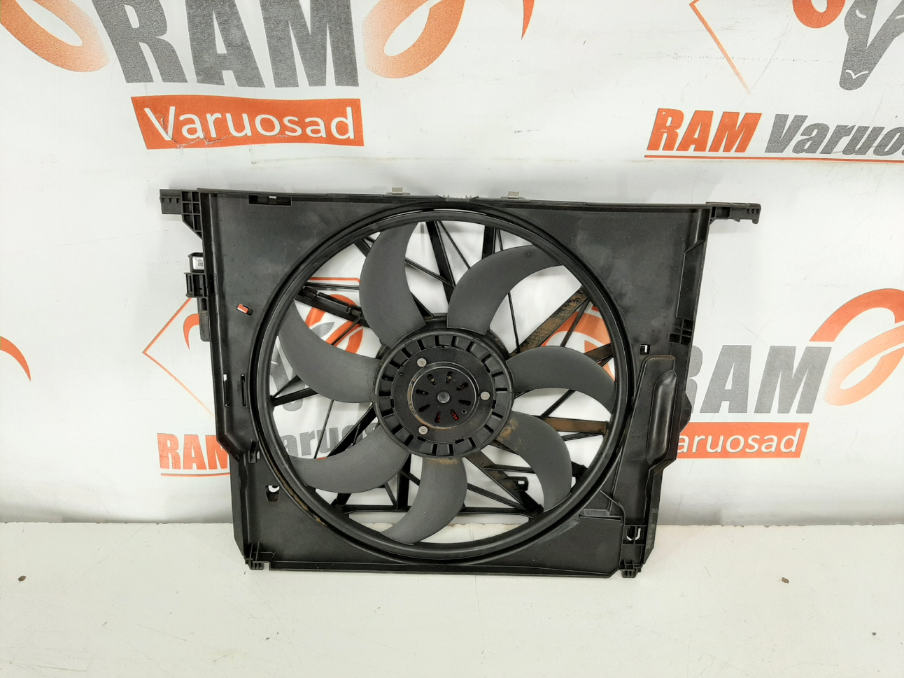 BMW 5 F10 ventilator