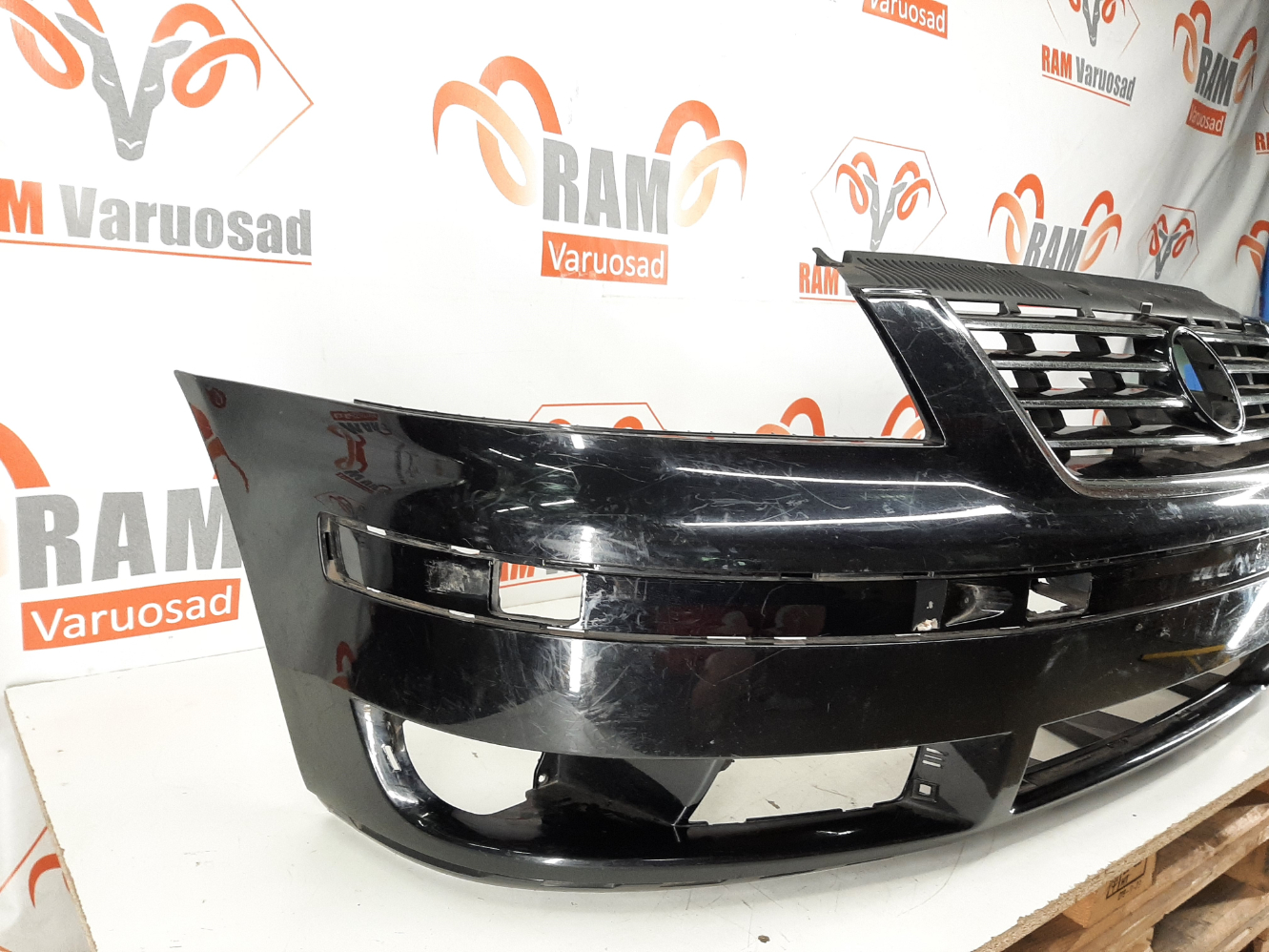 Volkswagen Sharan esistange/ front bumper - pilt 2