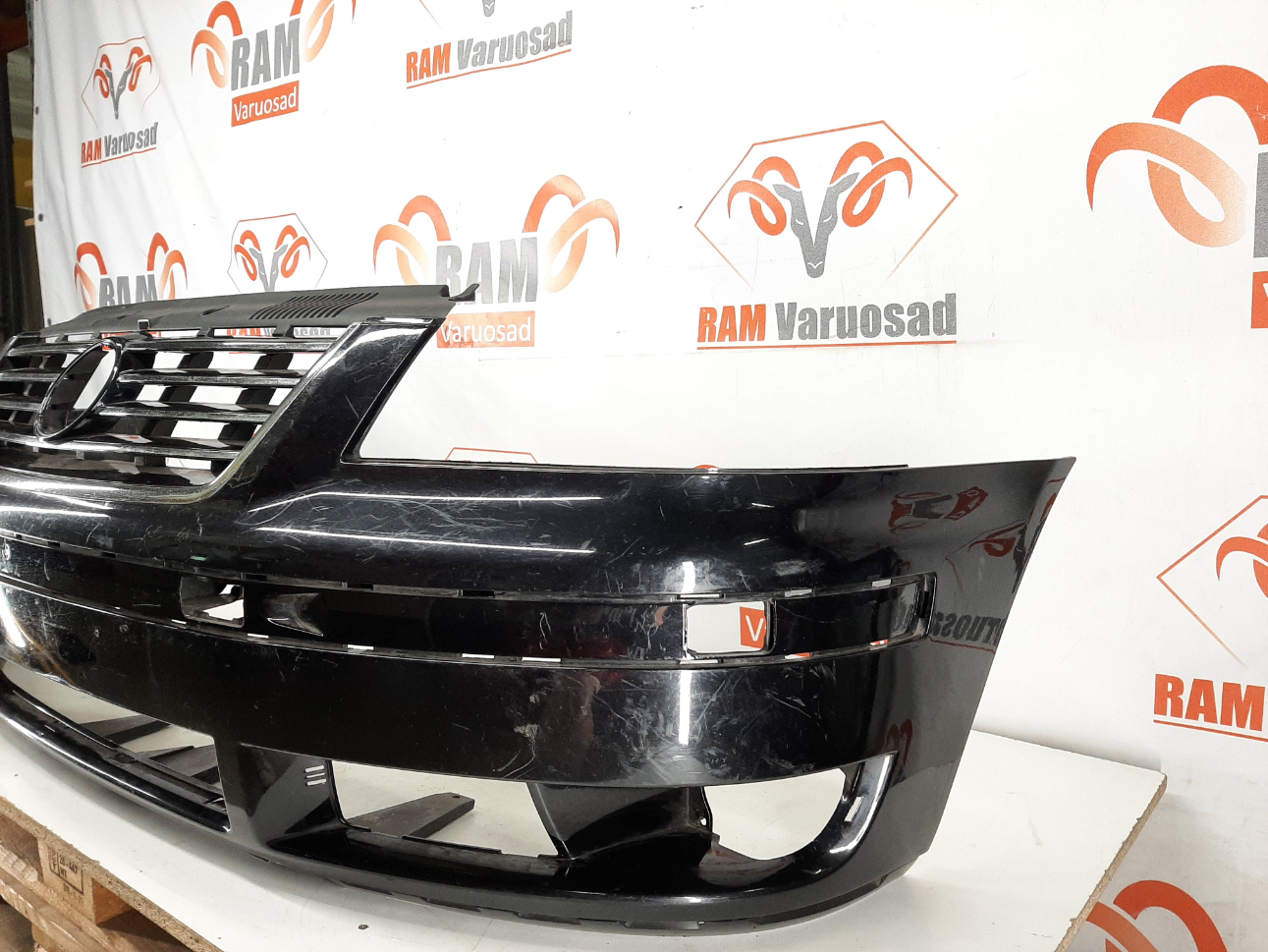 Volkswagen Sharan esistange/ front bumper - pilt 3