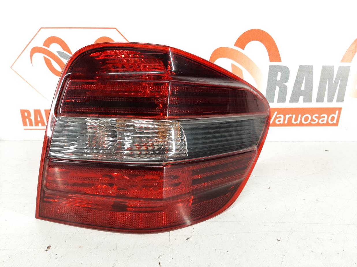 Mercedes ML W164 tagatuli / rear light