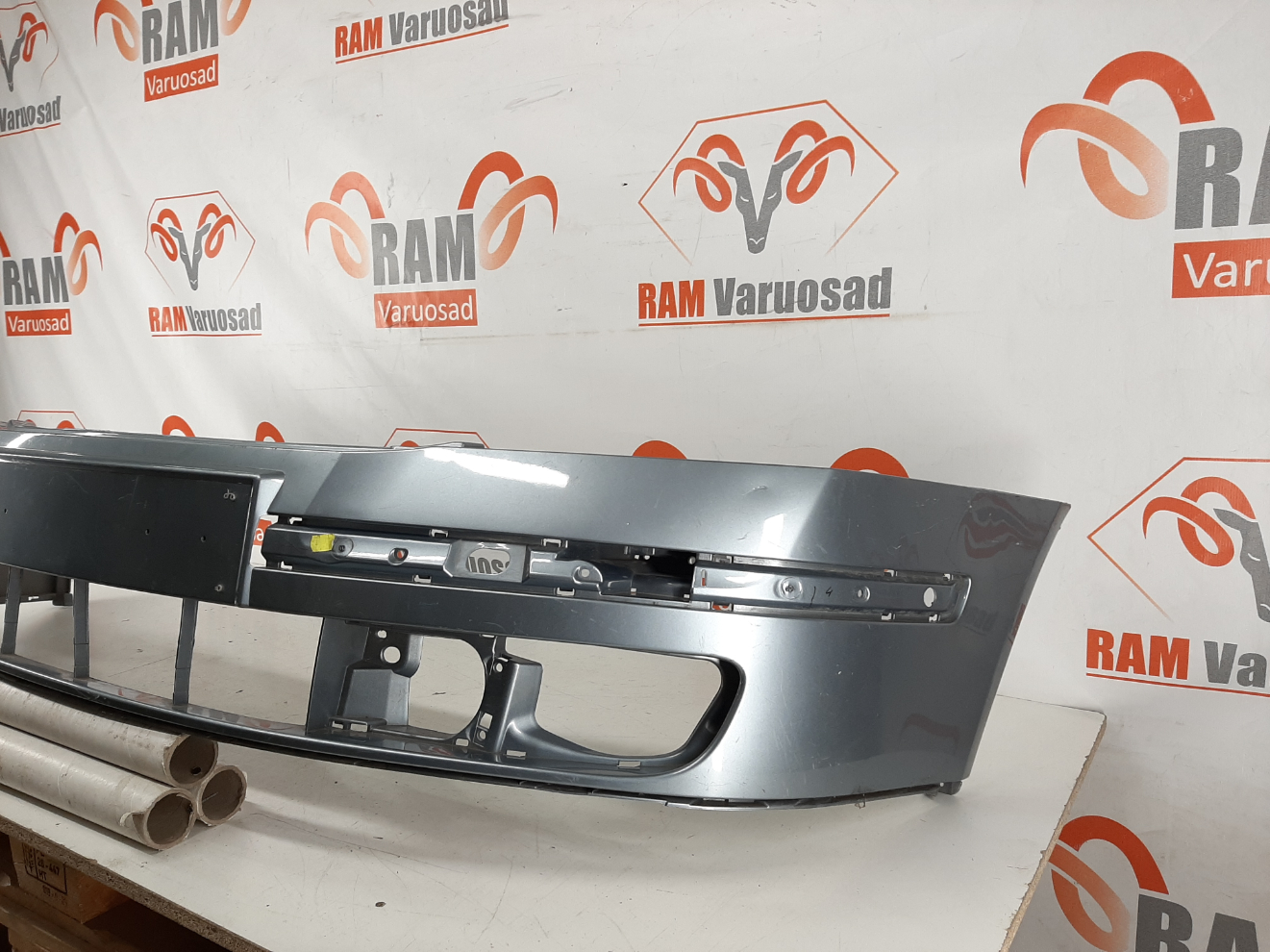 Skoda Octavia esistange/ front bumper - pilt 3