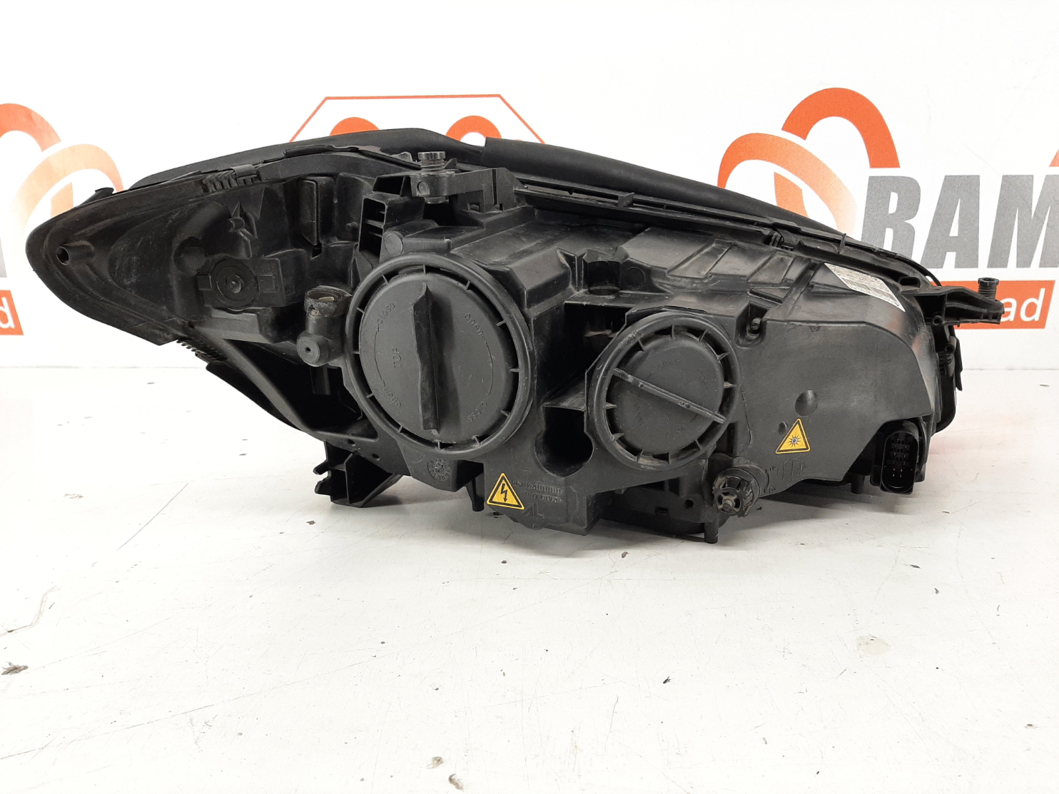 Mercedes W221 S-class esituli/ headlight - pilt 3
