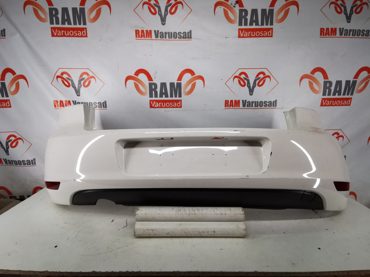 Volkswagen Golf VI tagumine stange/ rear bumper