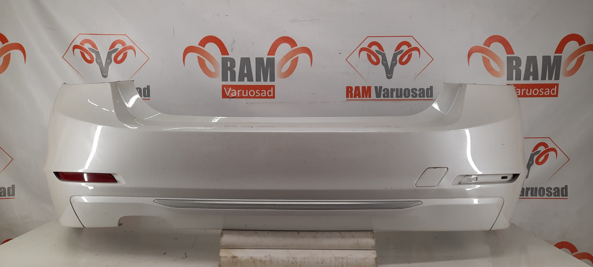 BMW F30 tagumine stange/ rear bumper