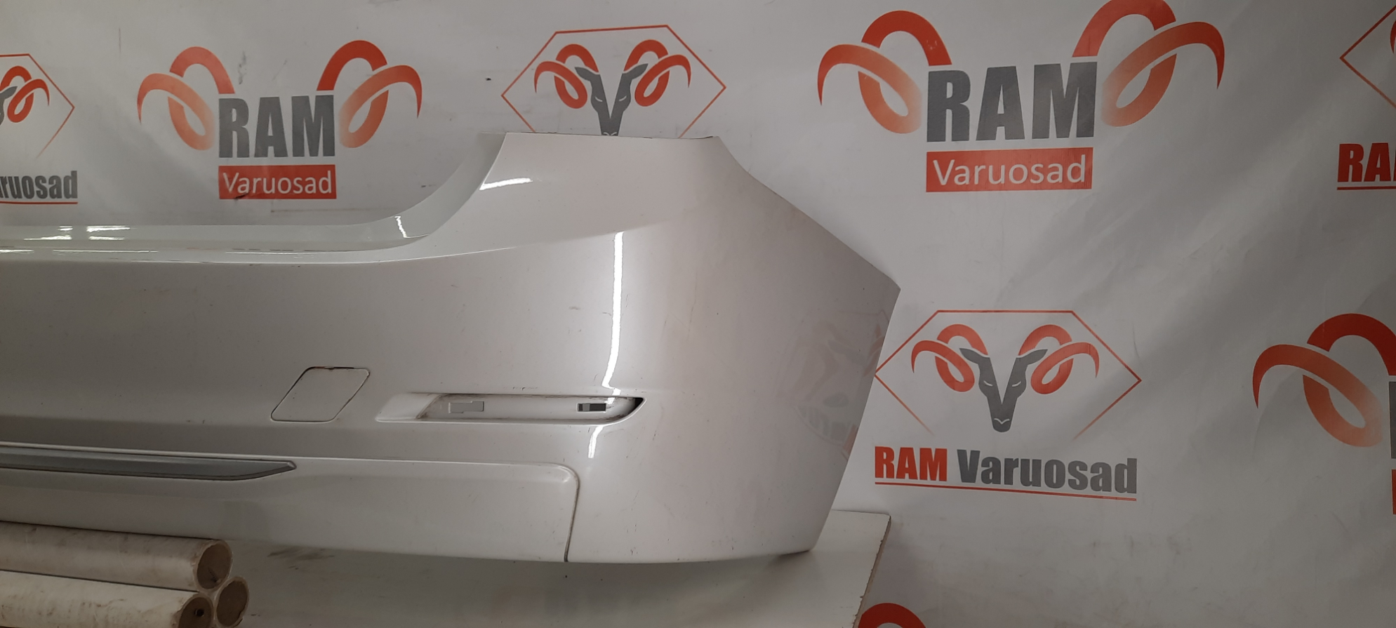 BMW F30 tagumine stange/ rear bumper - pilt 2