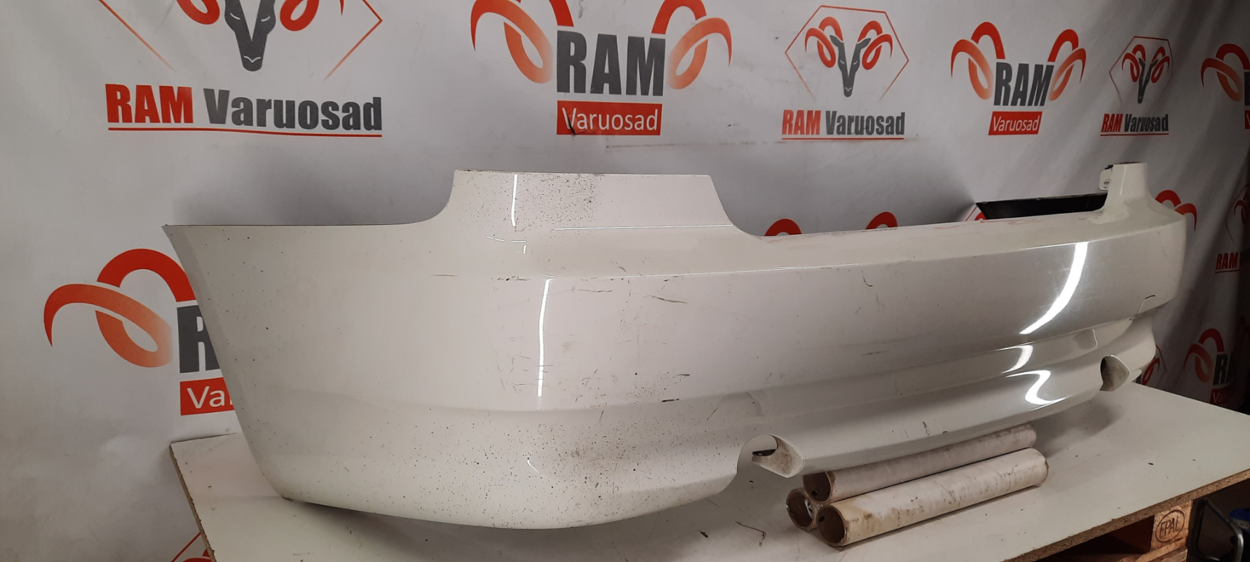 BMW E92 335 tagumine stange/ rear bumper - pilt 2