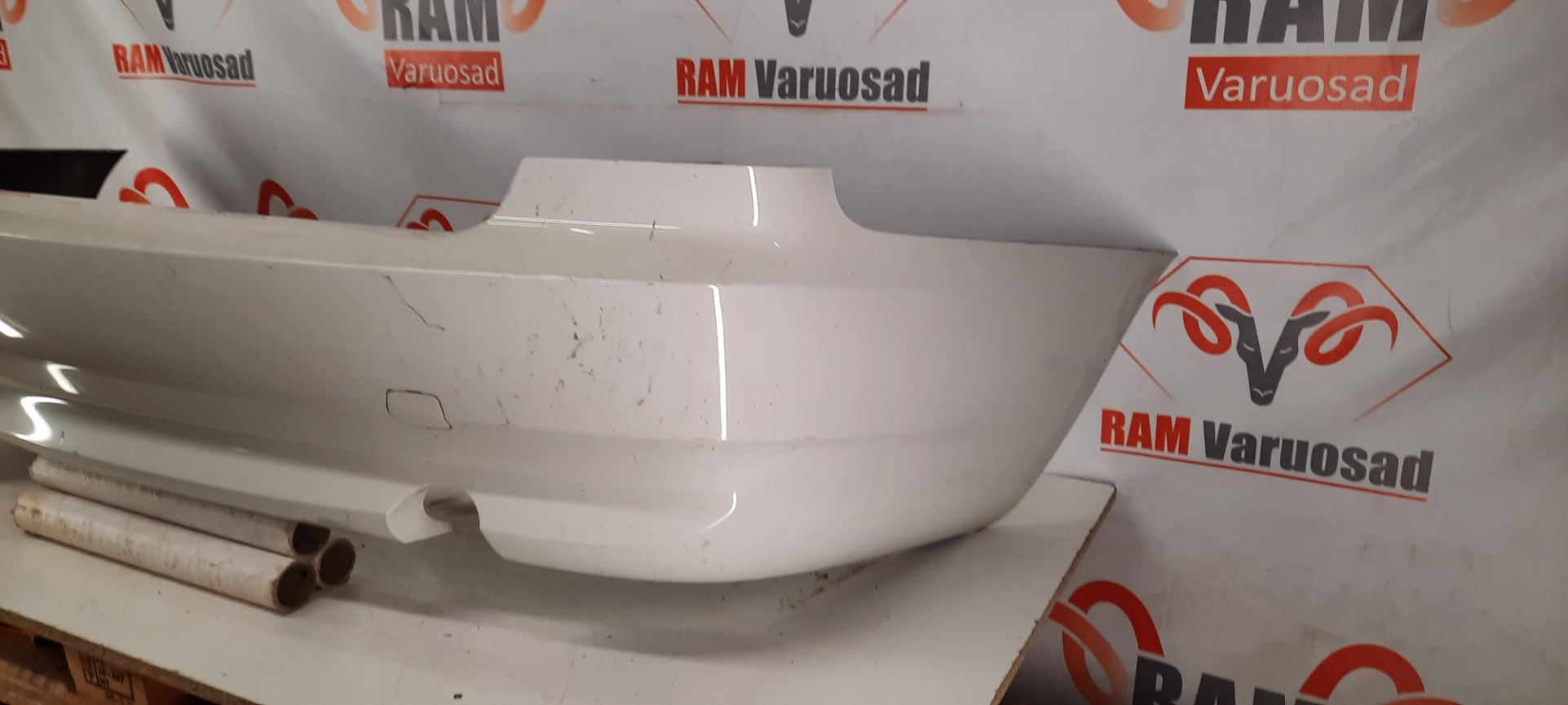 BMW E92 335 tagumine stange/ rear bumper - pilt 3