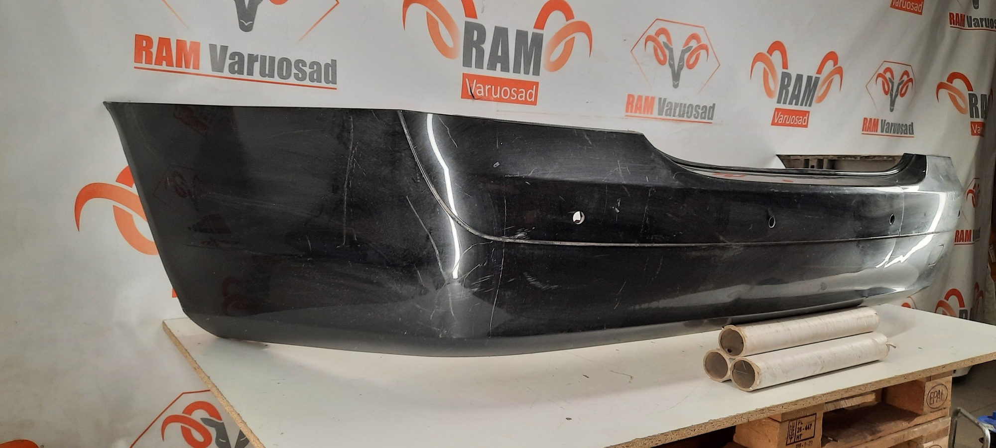 Mercedes W221 S-Class tagumine stange/ rear bumper - pilt 2