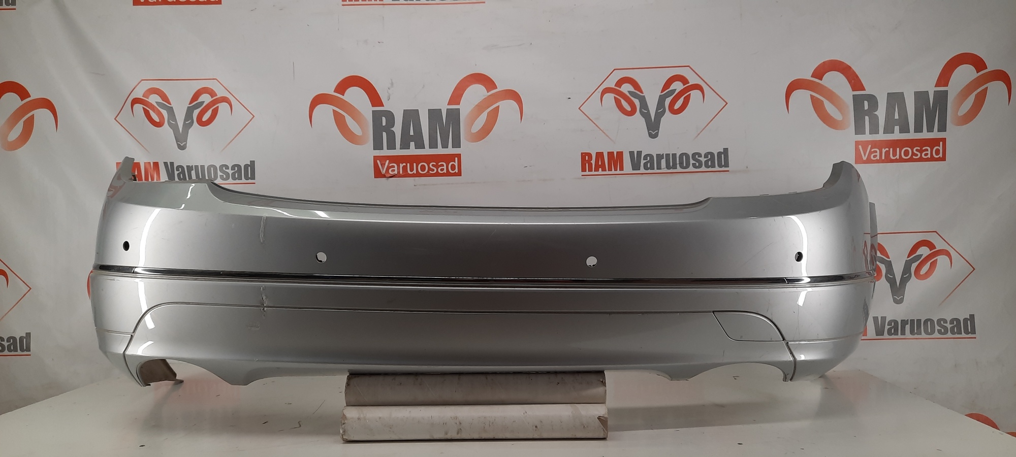Mercedes W204 C-klass  tagumine stange/ rear bumper