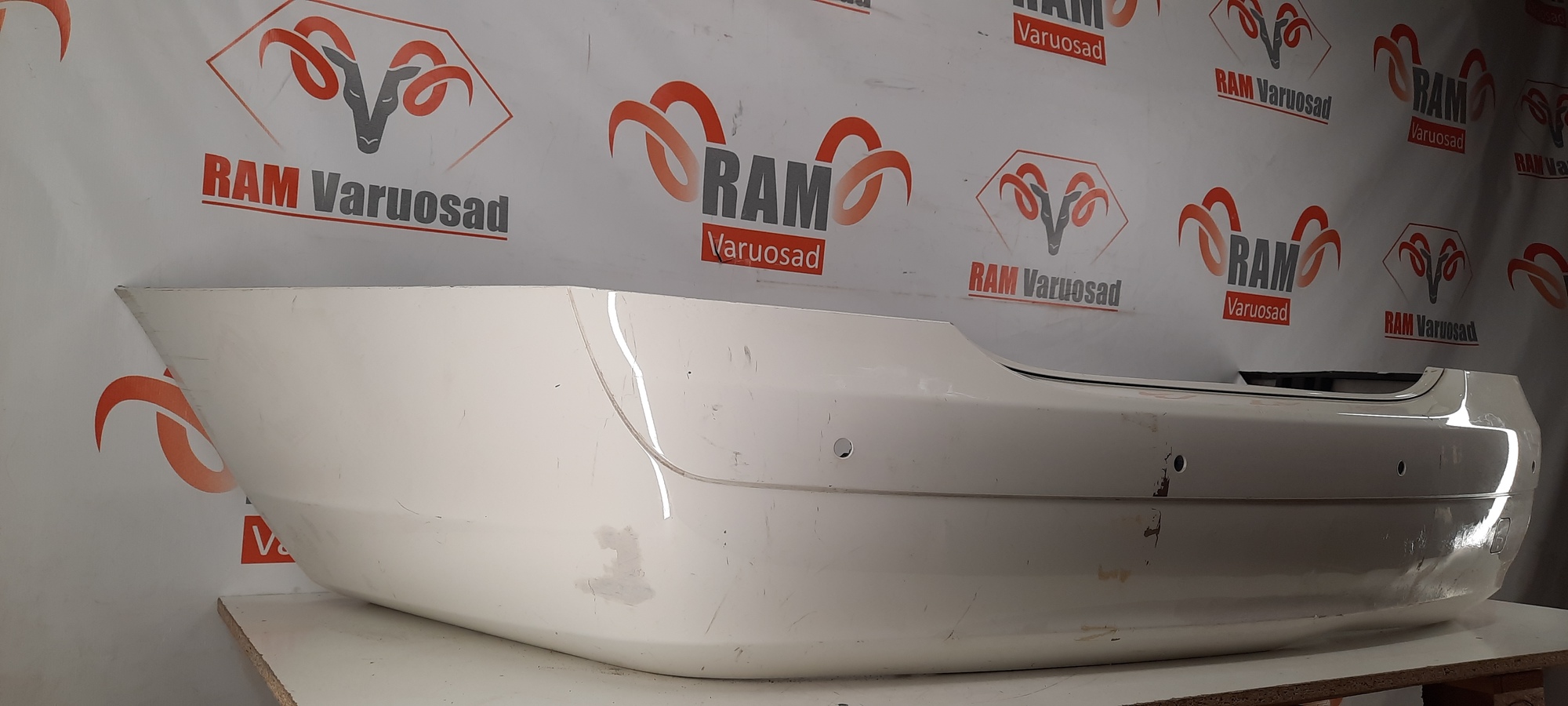 Mercedes W221 S-Class tagumine stange/ rear bumper - pilt 2