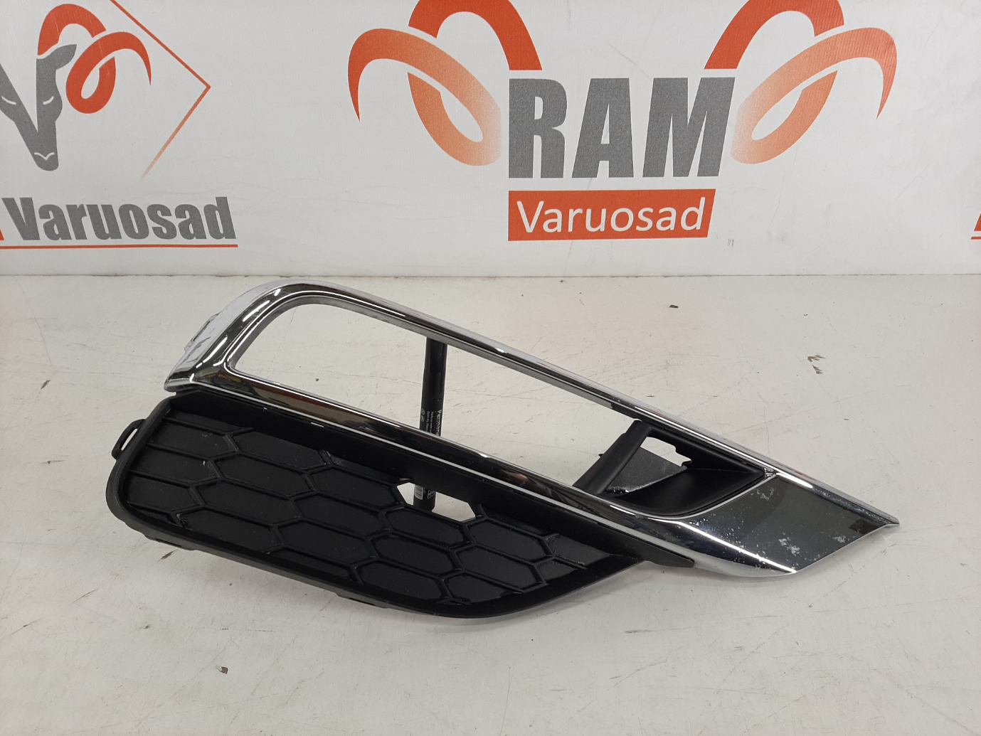 Honda Cr-V udutule kate/ fog light cover