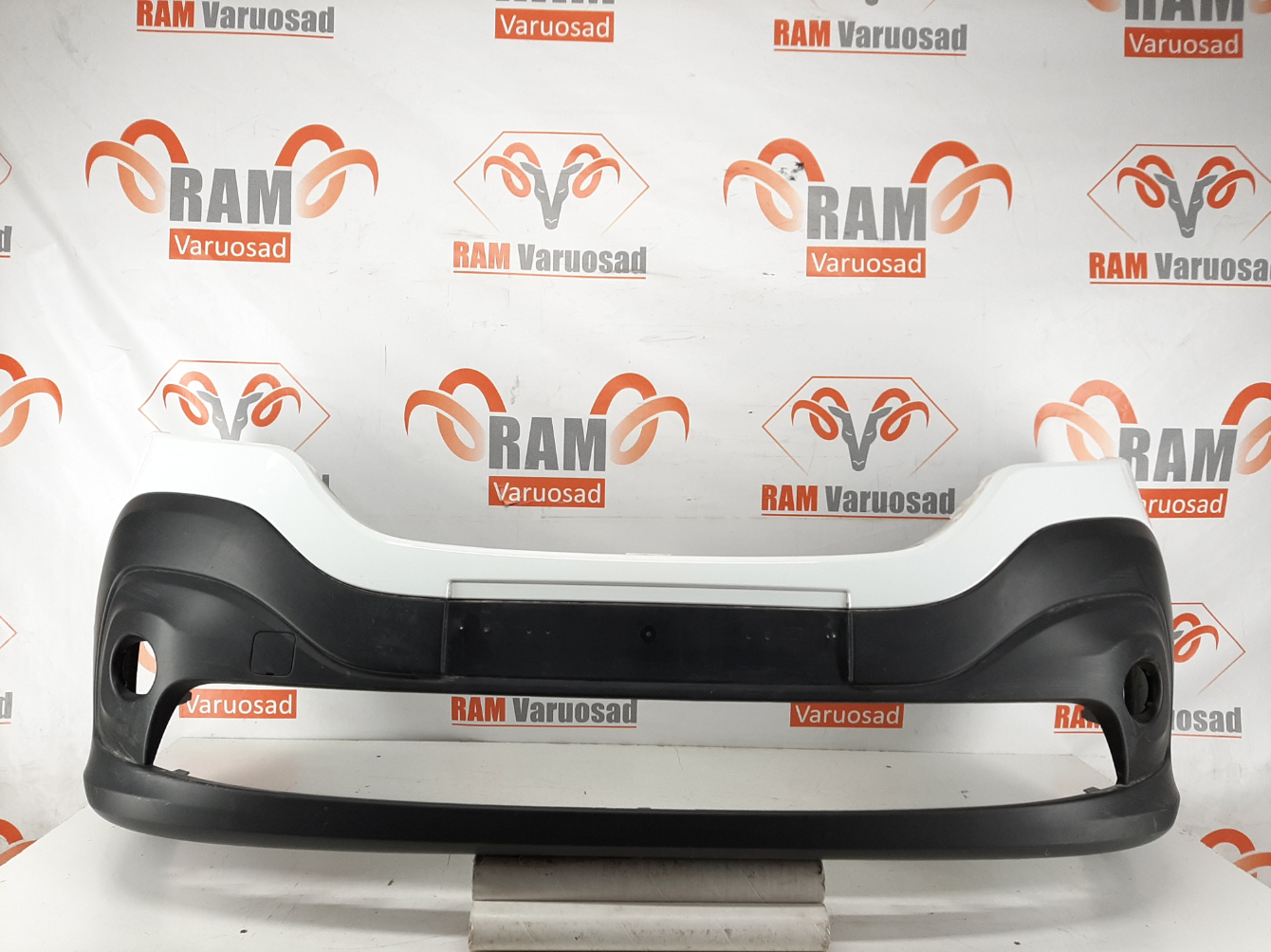 Renault Trafic esistange/ front bumper