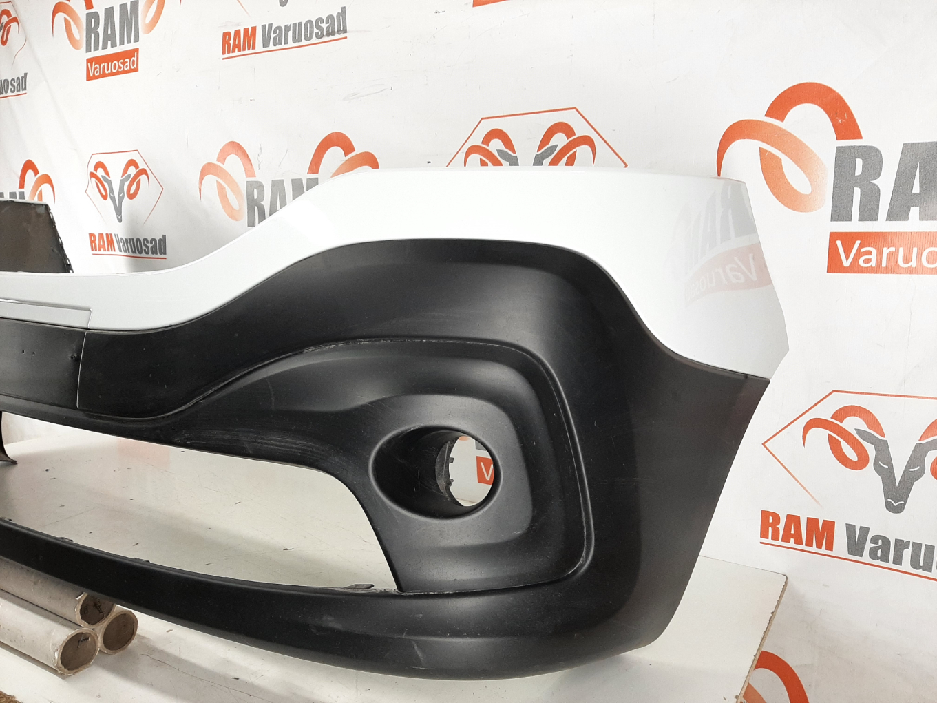 Renault Trafic esistange/ front bumper - pilt 4