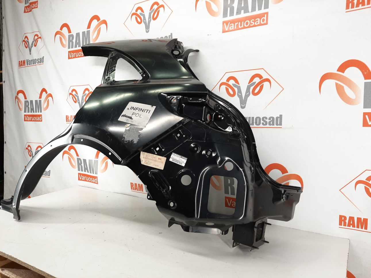 Infiniti QX70 taga tiib/ rear fender - pilt 3