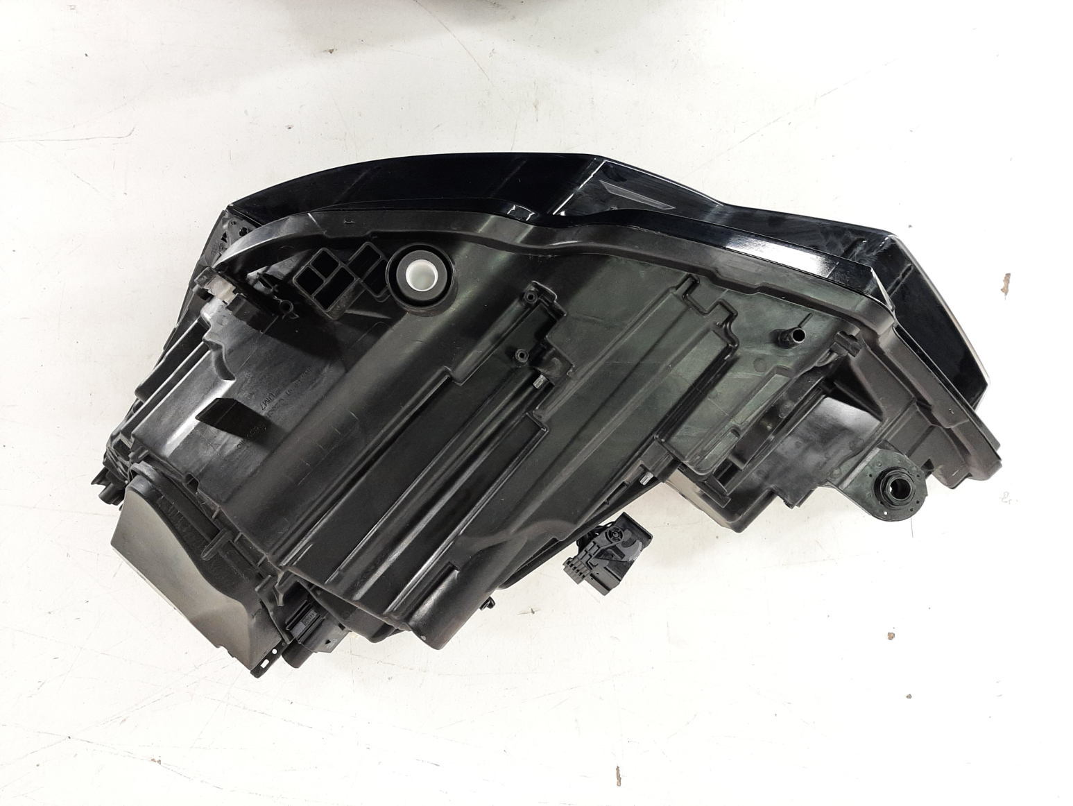 Audi A6 C8 esituli/ headlight - pilt 4