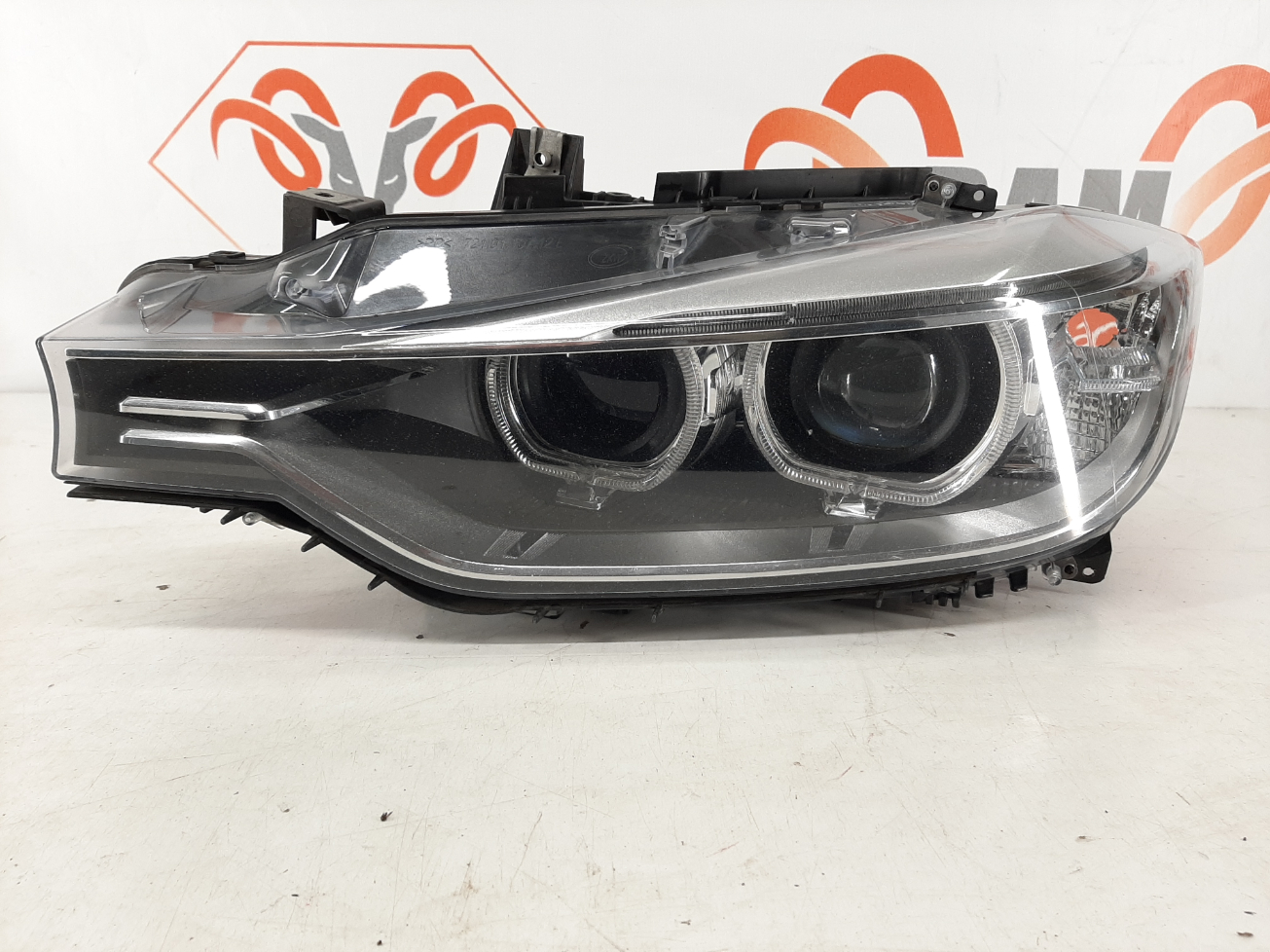 BMW 3 F30 esituli/ headlight