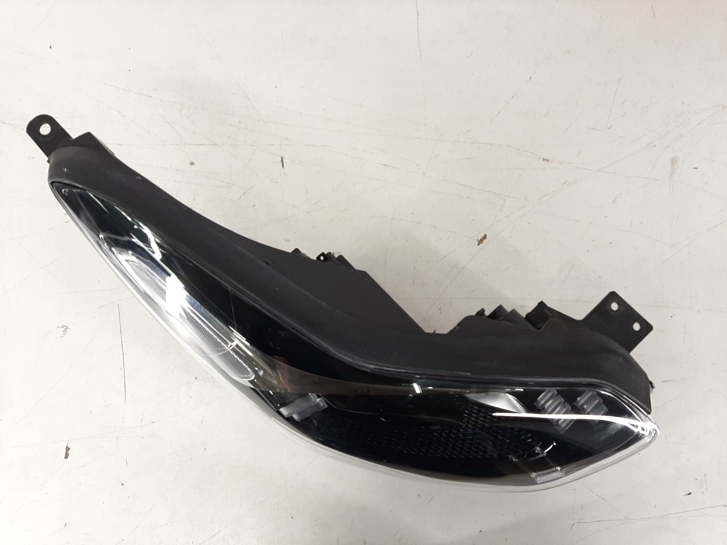 Kia Sportage IV esituli/ headlight - pilt 2