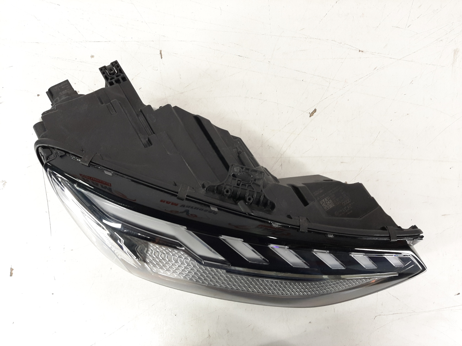 Audi A4 B9 lift esituli/ headlight - pilt 2