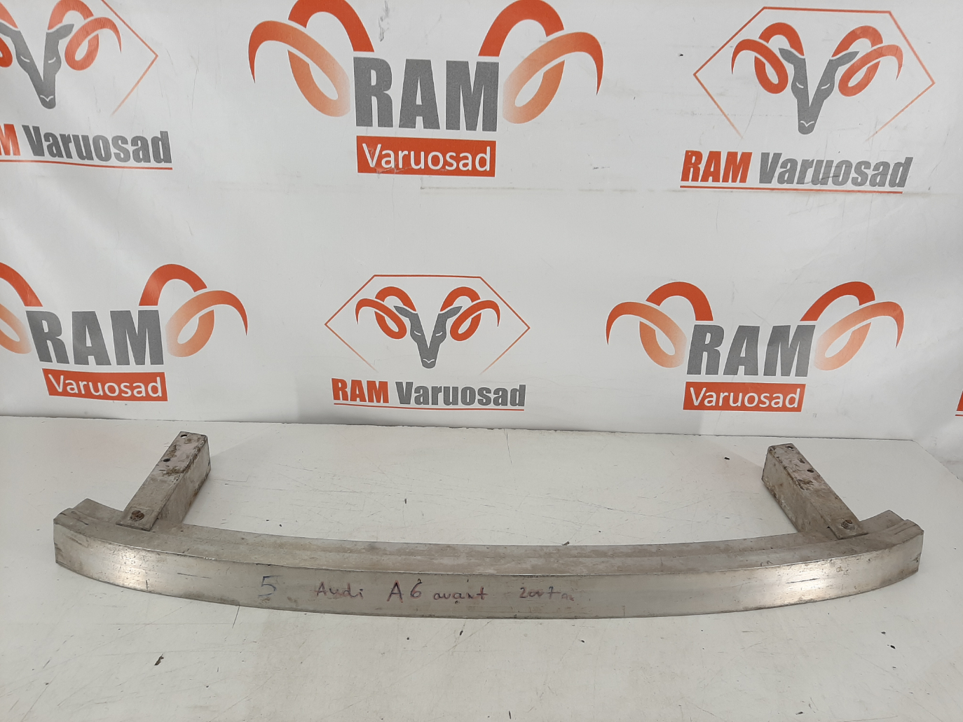 Audi A6 C6 taga tala/ rear crash bar