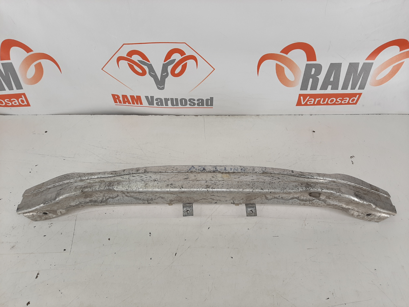 Audi A8 D3 esitala/ front crash bar