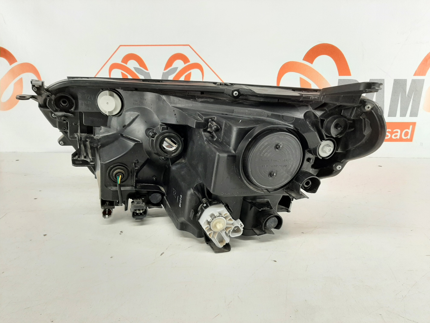 Toyota Rav4 esituli/headlight - pilt 3
