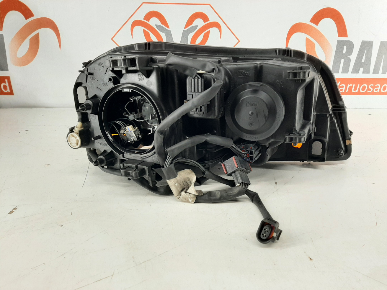 Volvo XC90 esituli/headlight - pilt 3