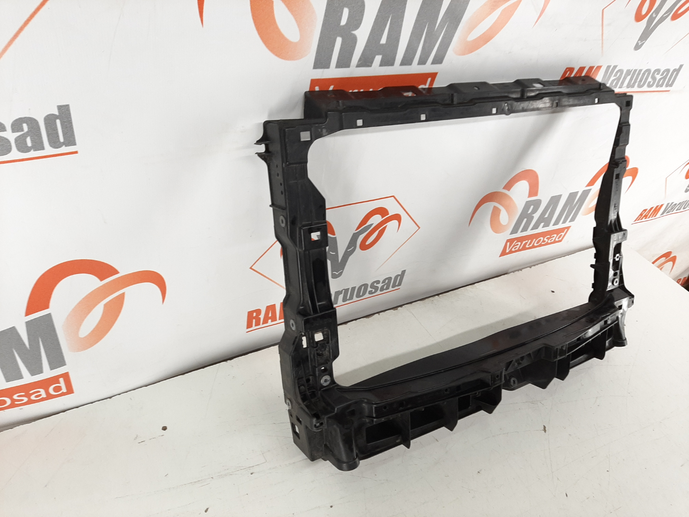 Volkswagen Tiguan 2015-2019 esipaneel/ front panel - pilt 2