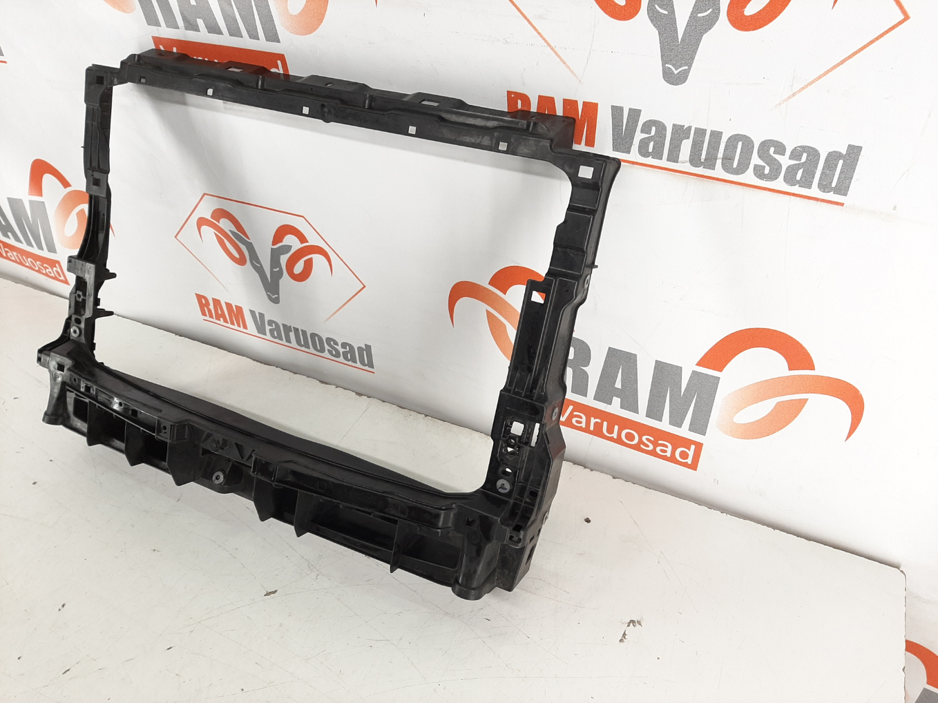 Volkswagen Tiguan 2015-2019 esipaneel/ front panel - pilt 3