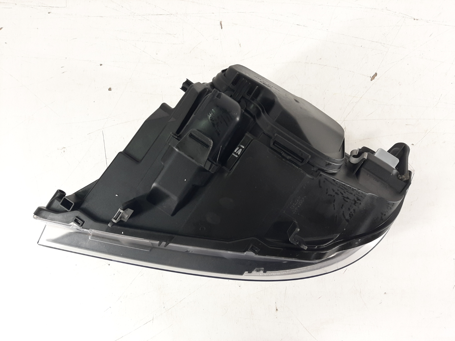 BMW E90 pre FL Bi-Xenon esituli/headlight - pilt 4