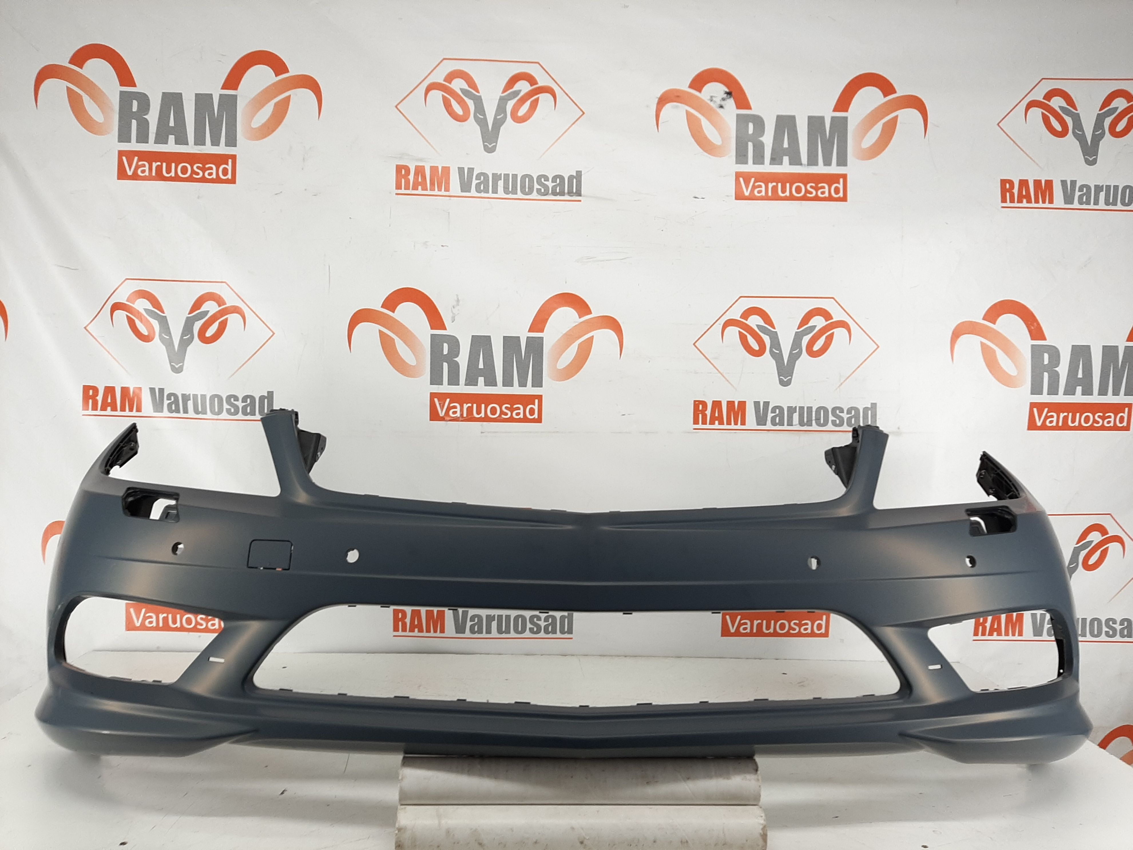 Mercedes W204 C-klass AMG esistange/ front bumper
