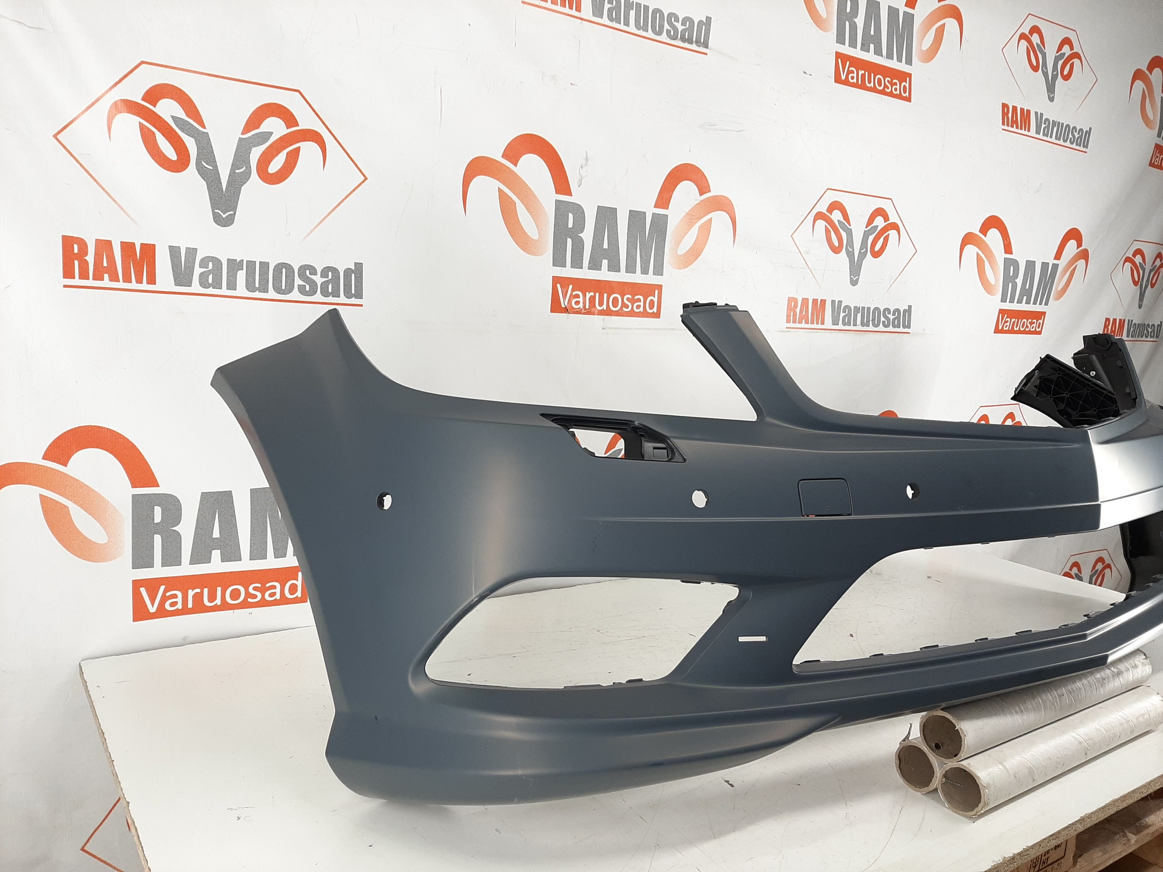 Mercedes W204 C-klass AMG esistange/ front bumper - pilt 2