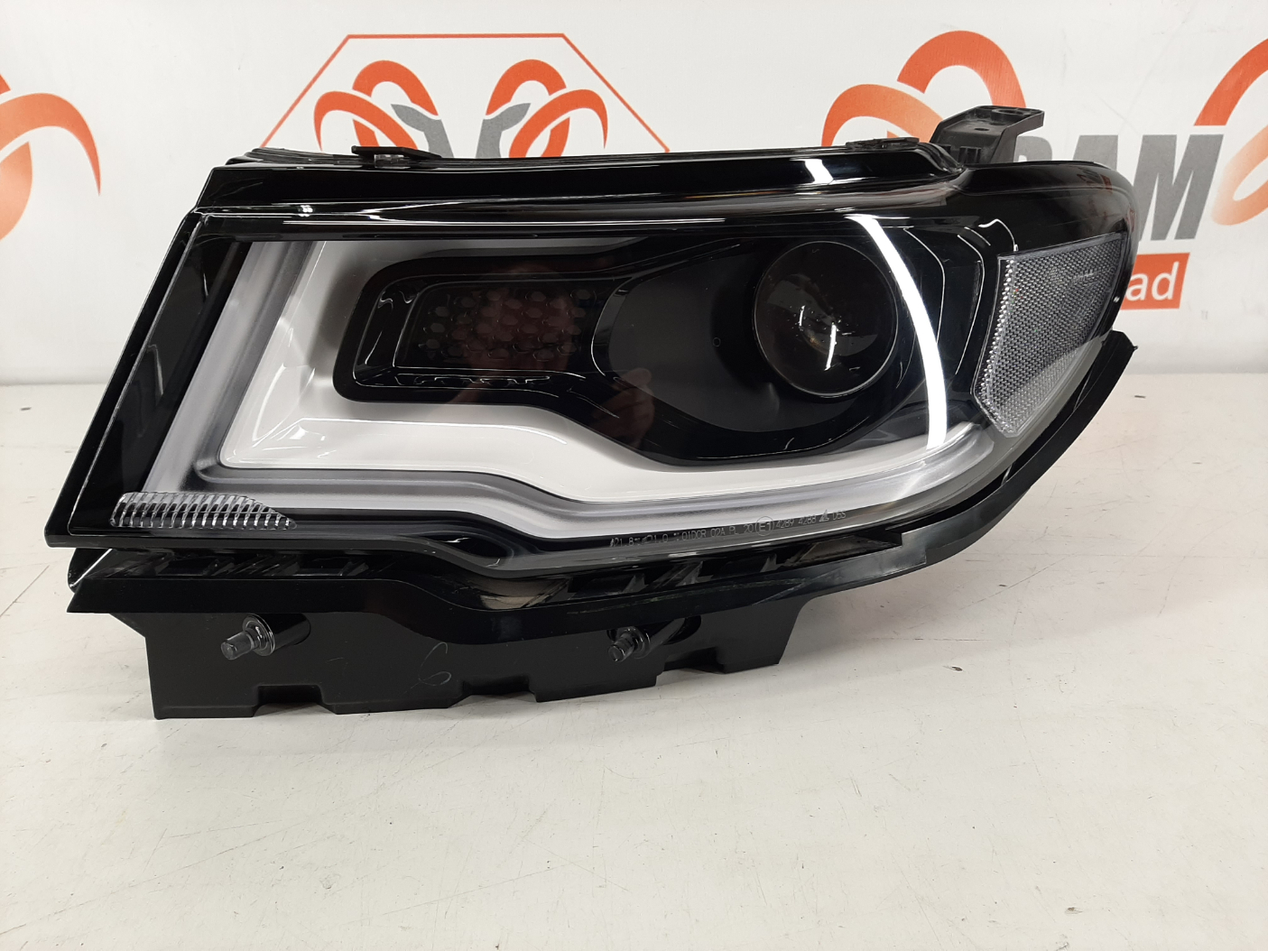 Jeep Compass vasak esituli/front left light