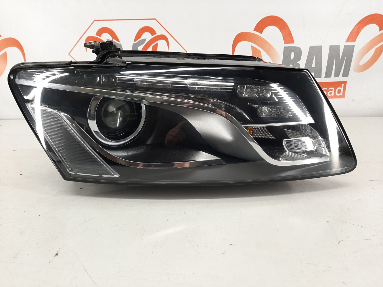 Audi Q5, 2008-2012 XENON esituli/ front light