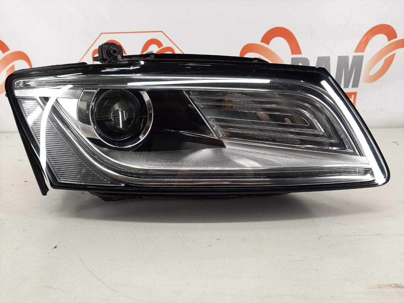Audi Q5 esituli/front light