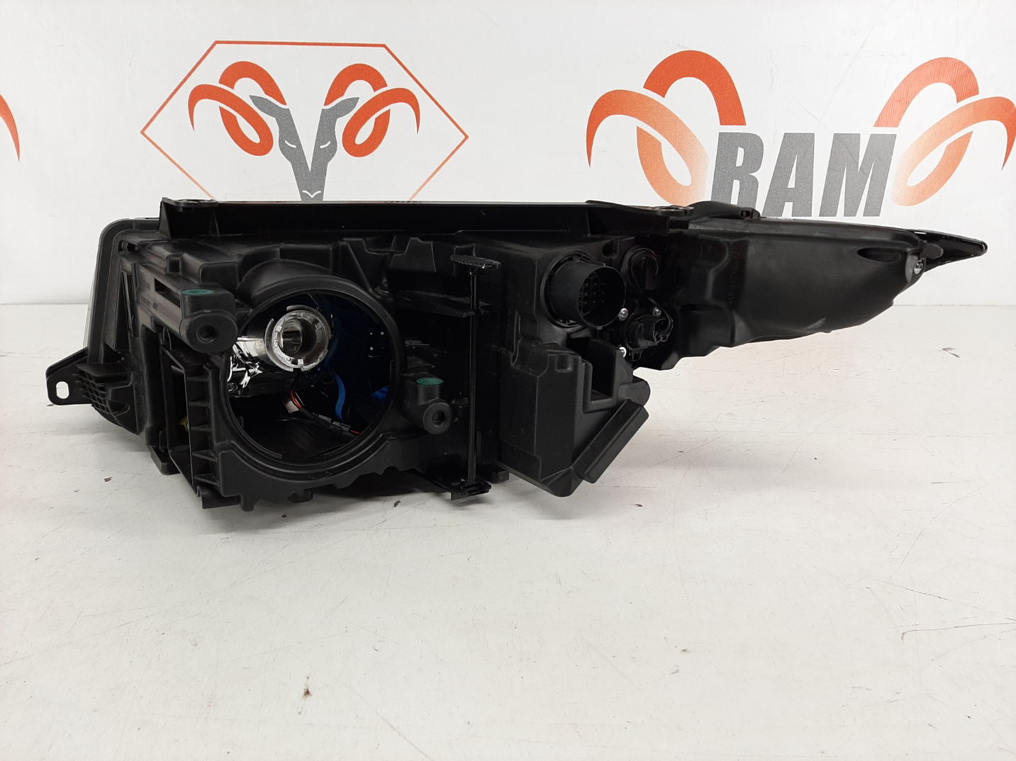 Land Rover RR Evoque 2011-2014 esituli / headlight - pilt 3