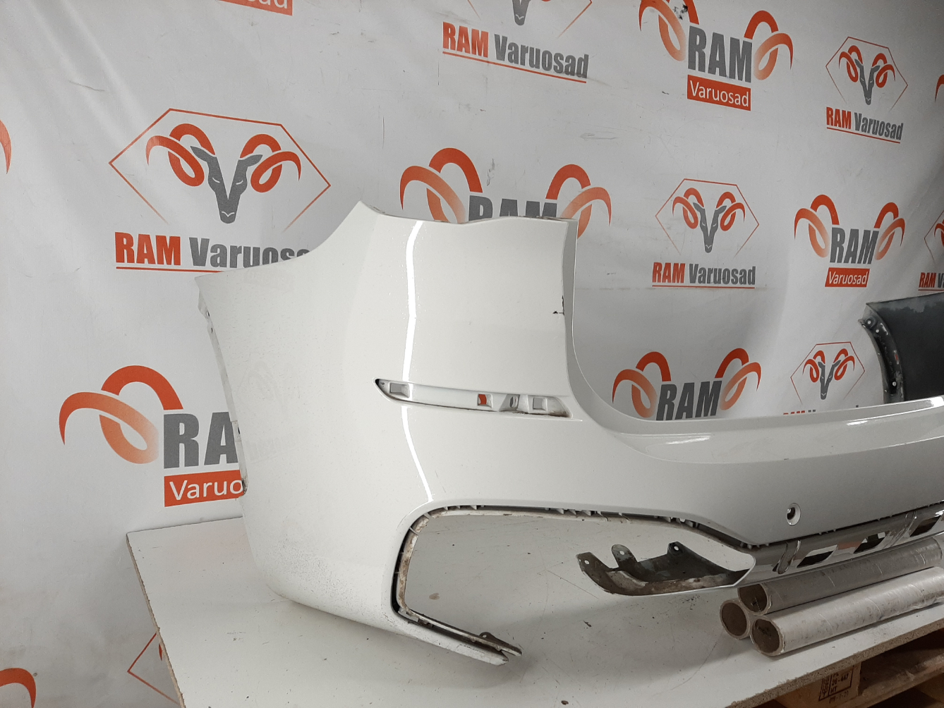 BMW X1 F48 M 2015- tagastange / rear bumper - pilt 2