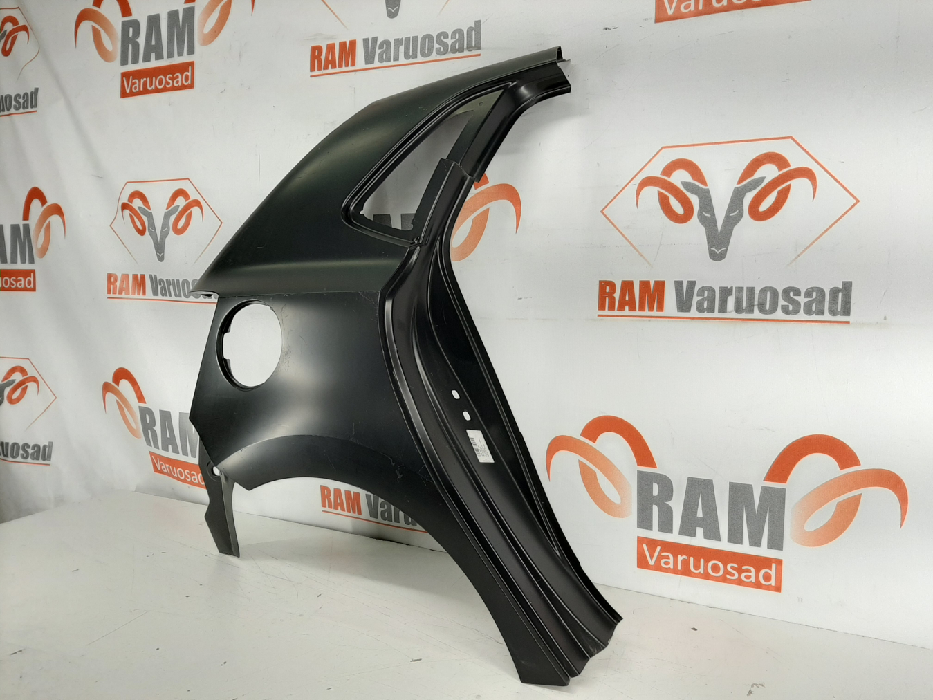 VW Polo V tagatiib / rear fender - pilt 3