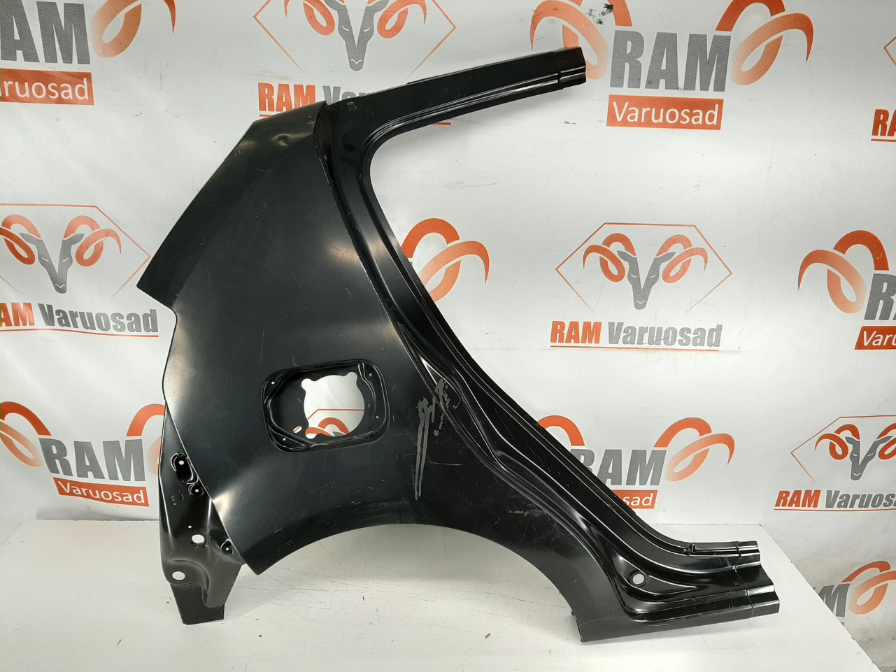 Sandero 2010- tagatiib / rear fender