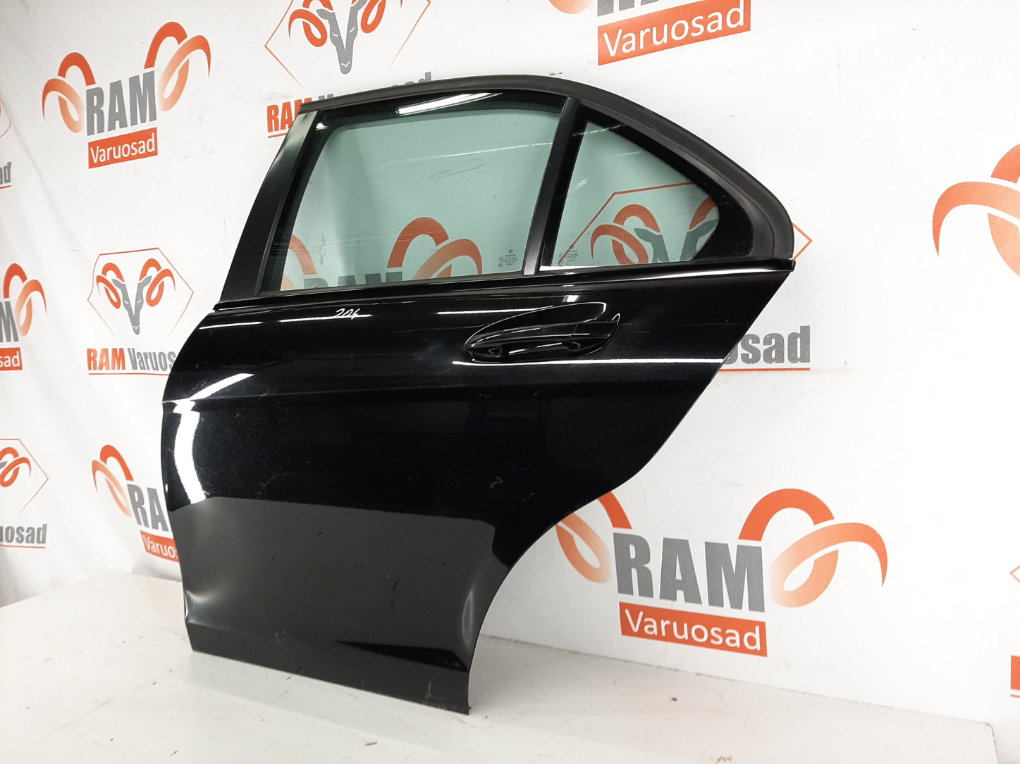 Mercedes C-Class W204  2007–2014 tagauks / rear doors - pilt 3