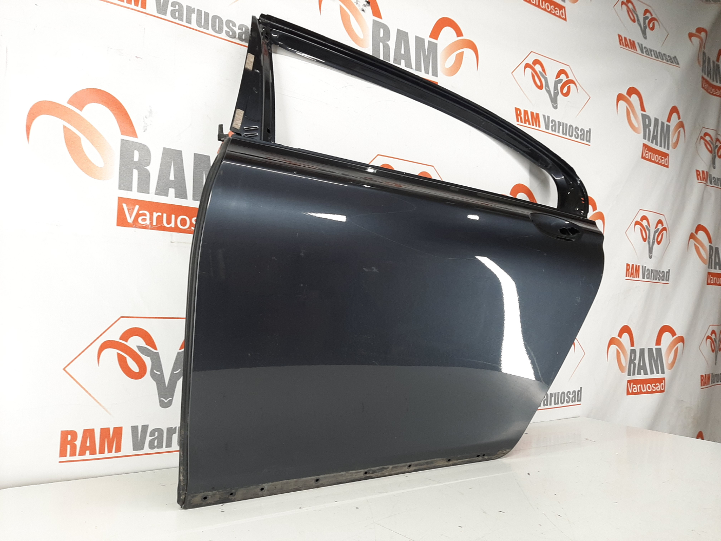 BMW 7 G12 L 2015- tagauks / rear doors (G11) - pilt 2