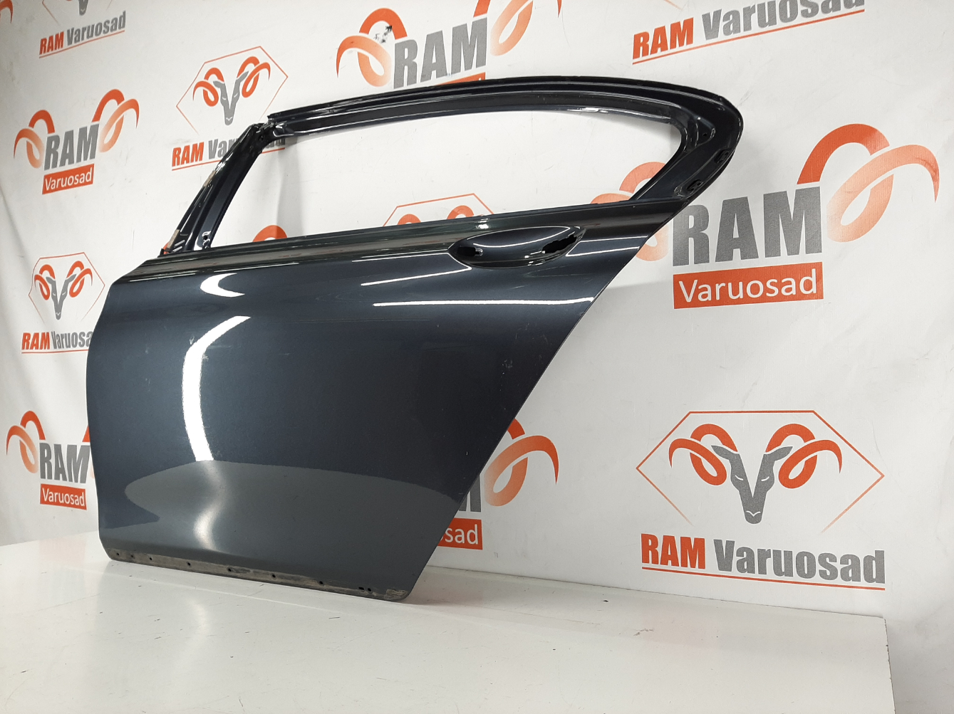 BMW 7 G12 L 2015- tagauks / rear doors (G11) - pilt 3